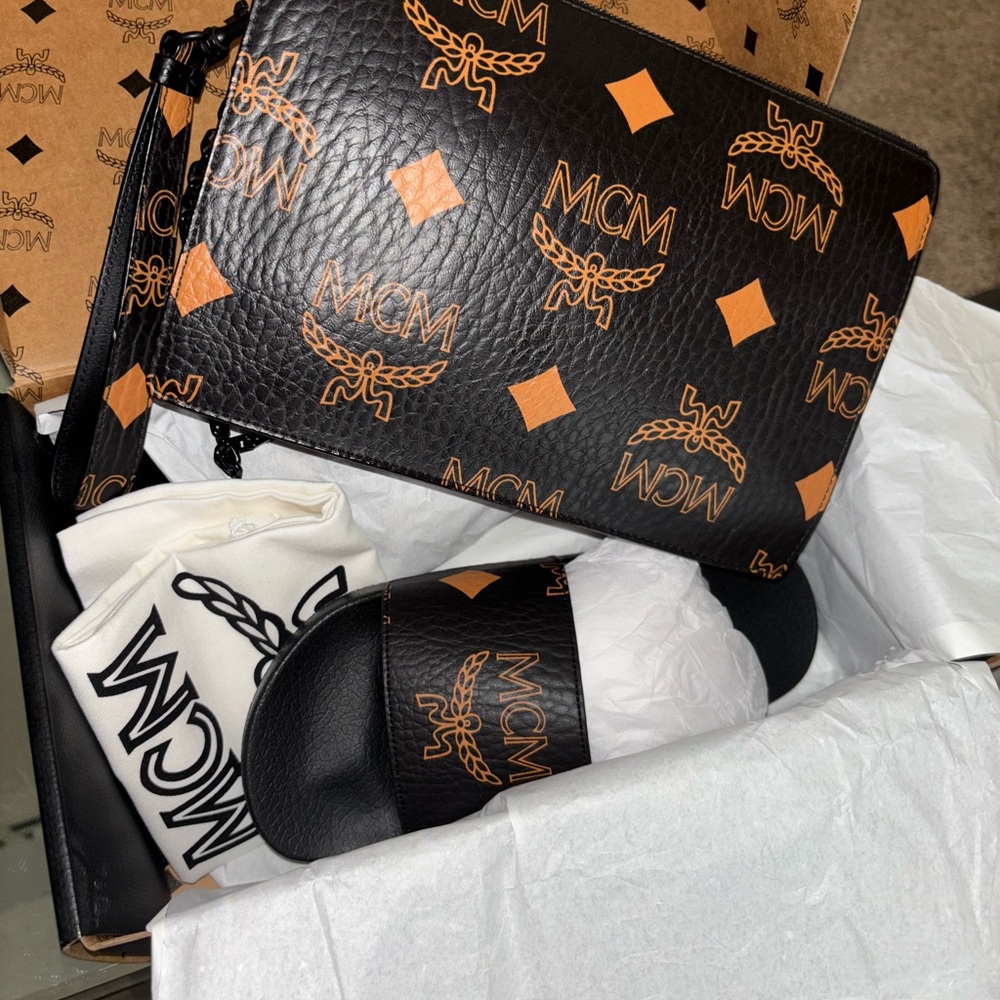 MCM Black and Orange Logo Set